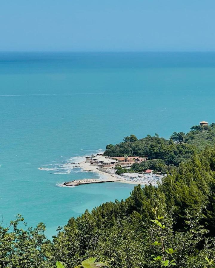 B&B Villa Fioreconero Montacuto Екстериор снимка