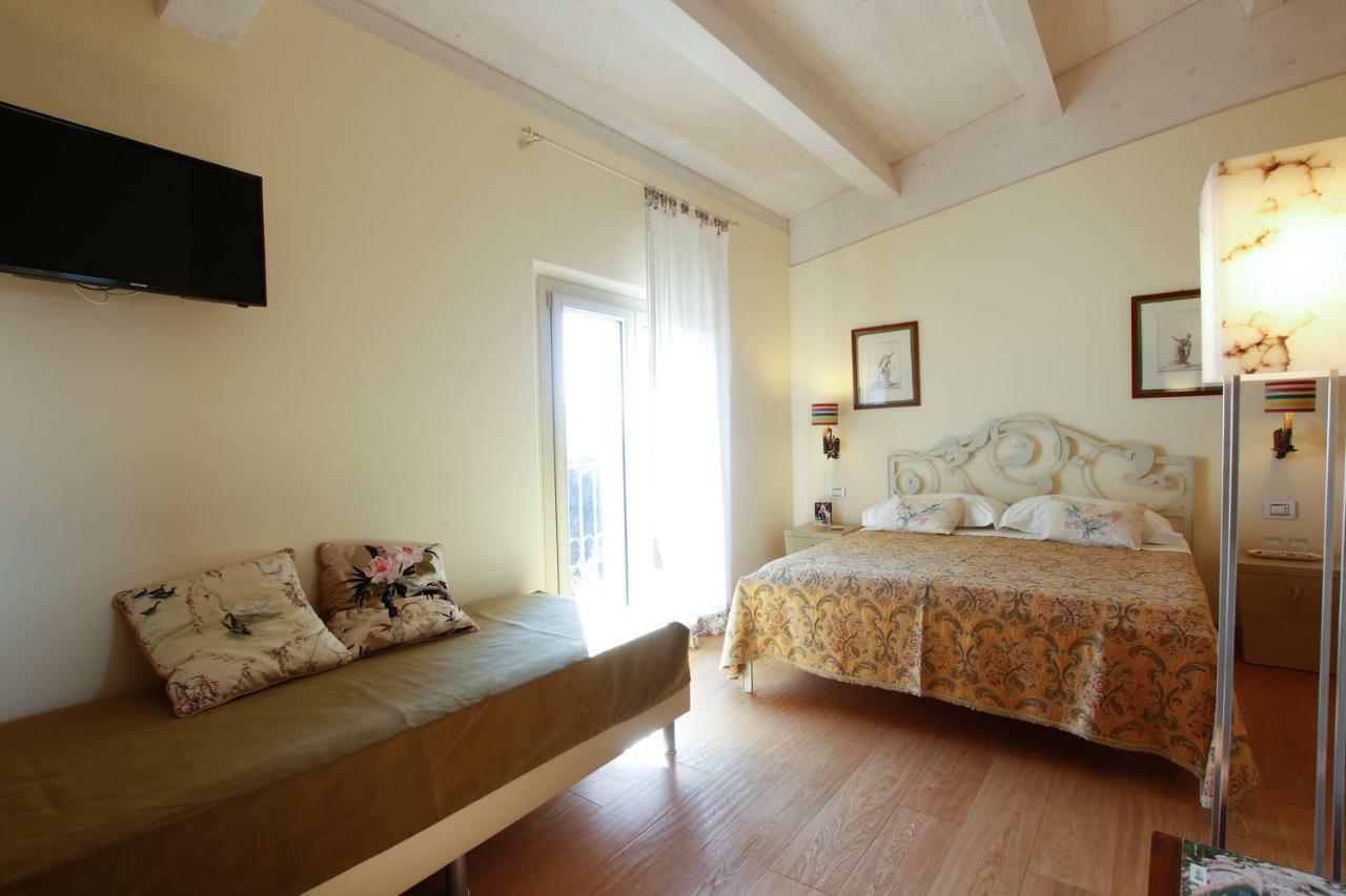 B&B Villa Fioreconero Montacuto Екстериор снимка